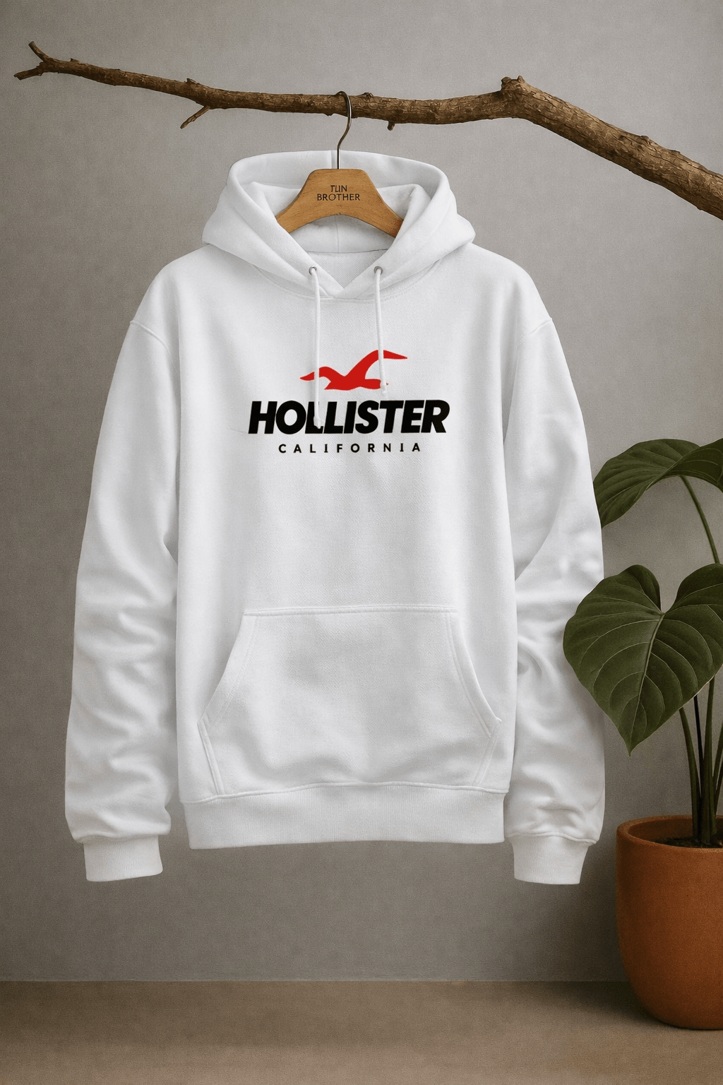 Hollister Hoodie - NoirFashion