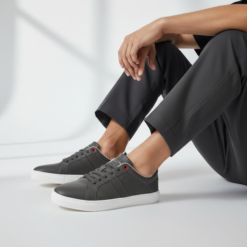 Tommy Sneakers